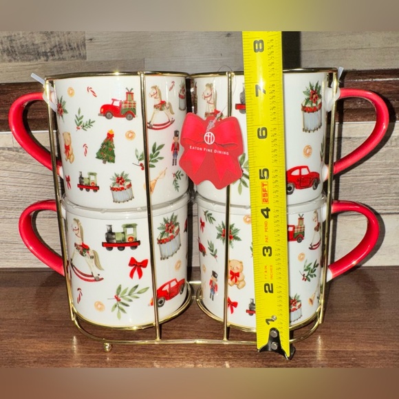 🥰 Set of Four Christmas-Themed Mugs With a Gold Coloured Metal Stacking Rack - Picture 9 of 13
